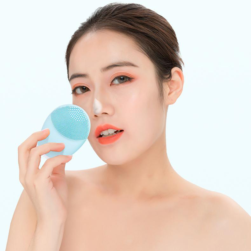 الكهربائية سيليكون منظف للوجه  - مراجعة Skincare B Erl وسعره
